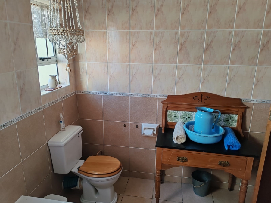 5 Bedroom Property for Sale in Perlemoenbaai Western Cape